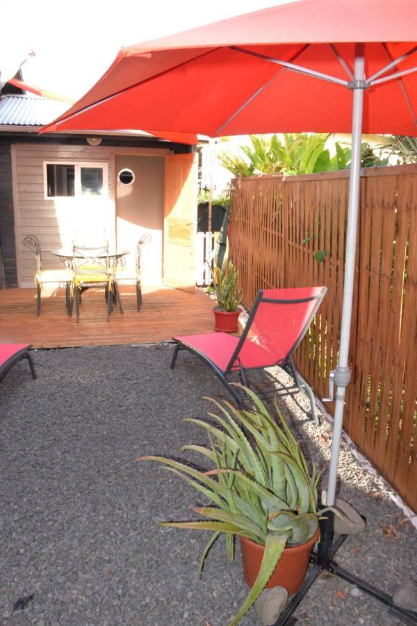 Bungalow La Perle - Jacuzzi - Piscine Saint-Francois  Exterior photo